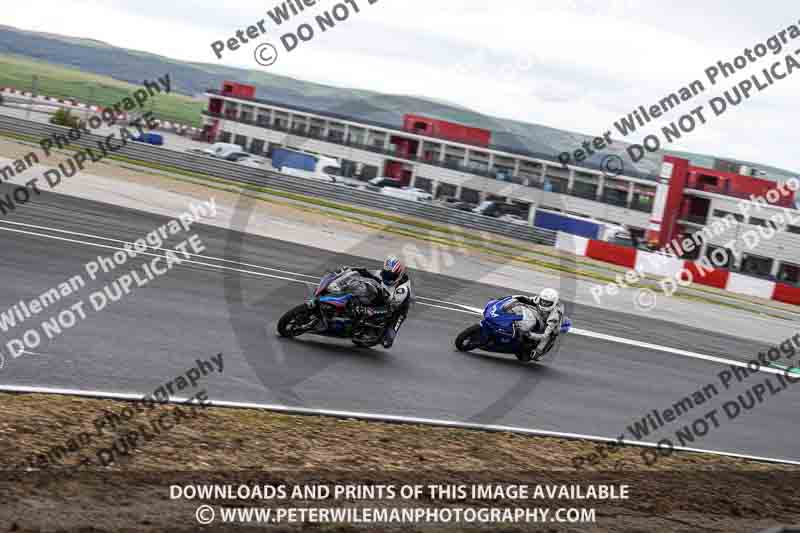 cadwell no limits trackday;cadwell park;cadwell park photographs;cadwell trackday photographs;enduro digital images;event digital images;eventdigitalimages;navarra;no limits trackdays;peter wileman photography;racing digital images;trackday digital images;trackday photos